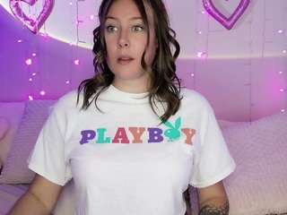 Live webcam model kamrynmarie on Soda Cams