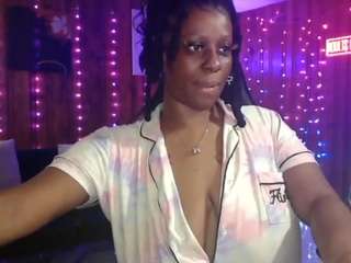 purplequeen888 Live Webcam on CamSoda