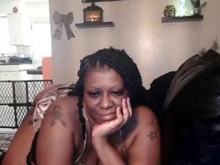 Live webcam model purplequeen888 on Soda Cams