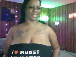 Live webcam model purplequeen888 on Soda Cams