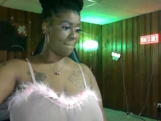 purplequeen888 Live Webcam on CamSoda