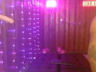 QVEEN PURP's Live Sex Cam Show