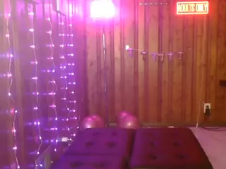 QVEEN PURP's Live Sex Cam Show