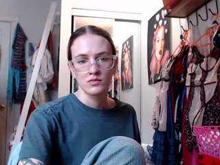 softest-girl live cam profile