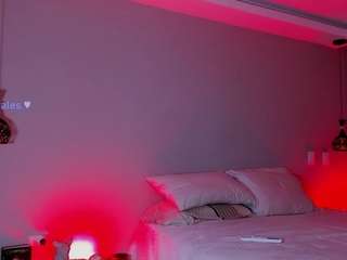 Live webcam model madymonroe on Soda Cams