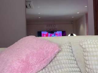 Live webcam model madymonroe on Soda Cams