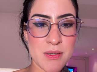 Live webcam model madymonroe on Soda Cams