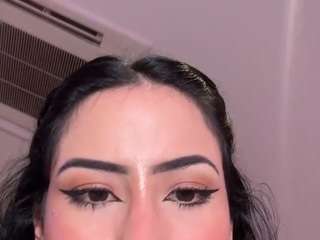 Live webcam model madymonroe on Soda Cams