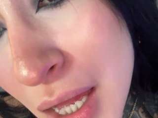 Profile of madymonroe