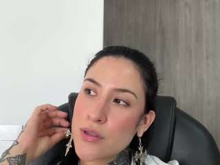 MadeleineMorales live cam preview