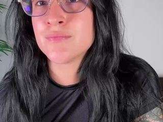 le modèle madymonroe est en webcam porno dans un show sur le site camsoda, il possède les tags suivants: ass,pussy,athletic,nipple piercings,oil,orgasm,play,public,pussyplay,lush,ride,smoking,spank,squirt,tattoos,thin,milk,naked,latin,cum