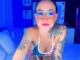 MadeleineMorales's Live Sex Cam Show