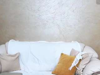 chrystalmills, female webcam model,  years old, on live webcam