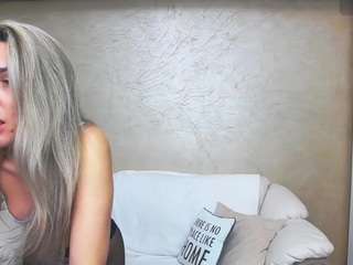 chrystalmills's CamSoda show and profile