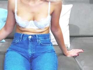 chrystalmills live webcam show