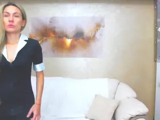 chrystalmills's Live Sex Cam Show