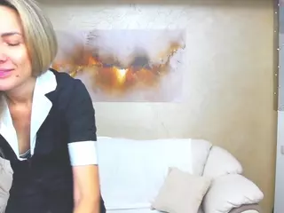 chrystalmills's Live Sex Cam Show