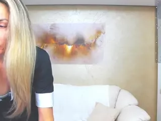 chrystalmills's Live Sex Cam Show
