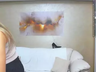 chrystalmills's Live Sex Cam Show