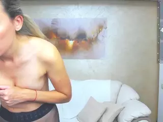 chrystalmills's Live Sex Cam Show