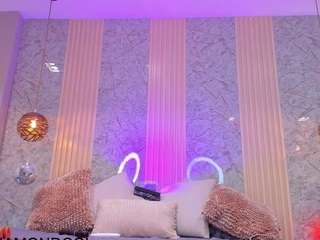 Live webcam model nycdiamond on Soda Cams