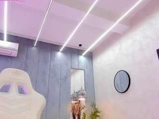 Live webcam model perfectt33n on Soda Cams