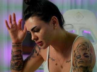 perfectt33n Live Webcam on CamSoda