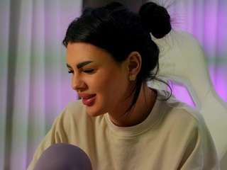 perfectt33n, female webcam model,  years old, on live webcam