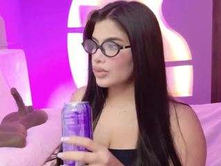 kylie-ross's live room