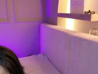 YourbabyKylie live cam