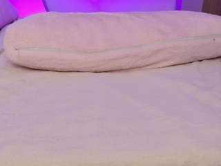 YourbabyKylie live cam