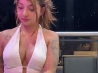 maggiejones Live Webcam on CamSoda