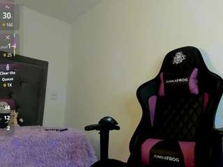 Try CamSoda's exciting Maggiejones in her provocative live performance maggiejones from CamSoda