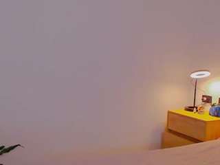 alice-fox webcam model