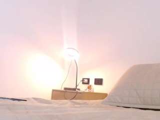 alice-fox Live Webcam on CamSoda