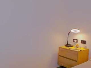 alice-fox Live Webcam on CamSoda