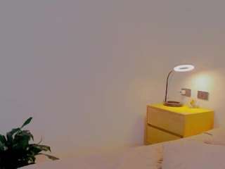 alice-fox Live Webcam on CamSoda