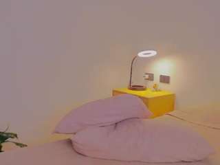 Live webcam model alice-fox on Soda Cams