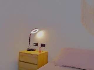 alice-fox Live Webcam on CamSoda