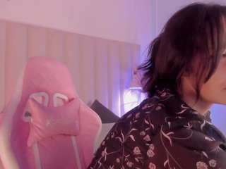 Live webcam model kiimthompson on Soda Cams