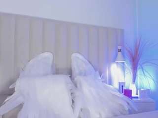 Live webcam model kiimthompson on Soda Cams