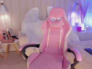 Live webcam model kiimthompson on Soda Cams