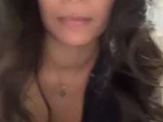 Live webcam model kiimthompson on Soda Cams