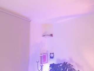 Kim Thompson live webcam show