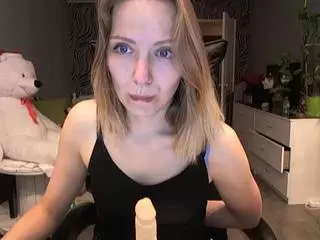 MirandaGold's Live Sex Cam Show