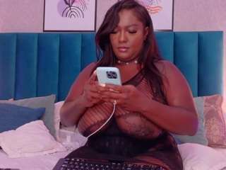 cheneelllorens Live Webcam on CamSoda