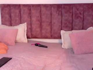 cheneelllorens live cam profile