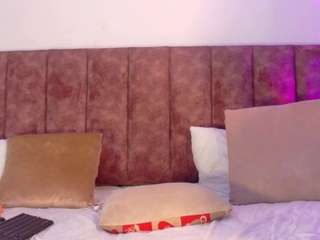 CheneellLorens live webcam show