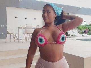 saamytits Live Webcam on CamSoda