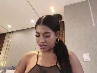 saamytits Live Webcam on CamSoda